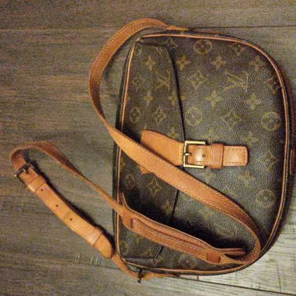 Louis Vuitton Authentic "Jeune Fille" Mono Crossbody Bag (TH1910 made In France) - Picture 1 of 16